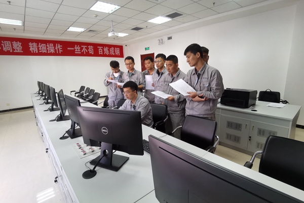 仿真機(jī)培訓(xùn)_副本.jpg