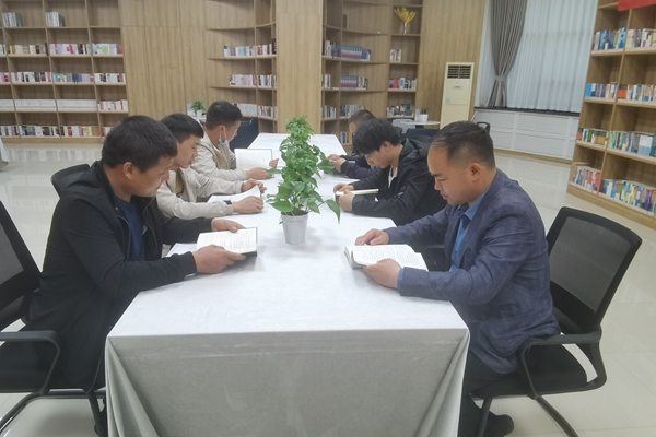 圖書閱覽室_副本.jpg
