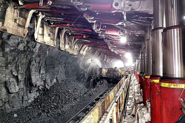 2——穩(wěn)產(chǎn)增量 產(chǎn)銷較上年增幅4%_副本.jpg