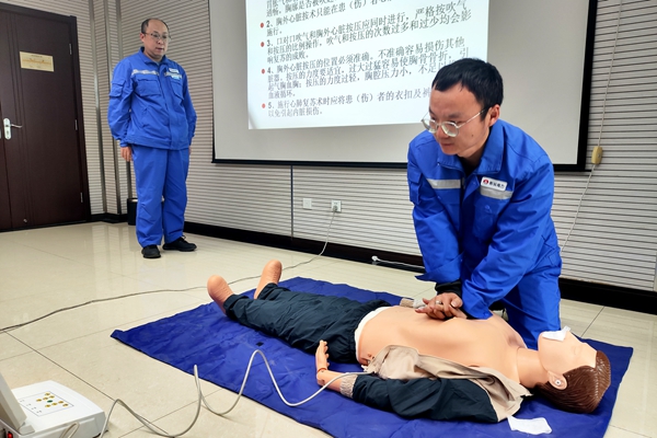 心肺復蘇培訓_副本.jpg