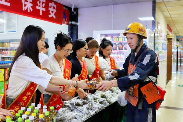 1757041871107376.jpg 3.女工協(xié)管進(jìn)區(qū)隊_副本.jpg