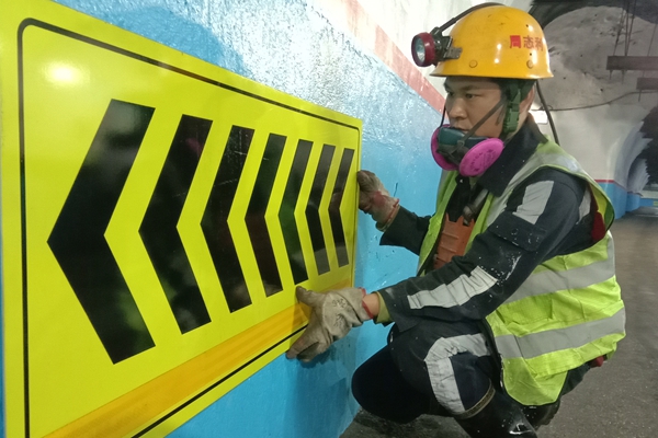 1757056046510902.jpg 第二段_副本.jpg