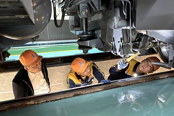 1757324732102691.jpg 推進(jìn)安全風(fēng)險(xiǎn)隱患排查治理_副本.jpg