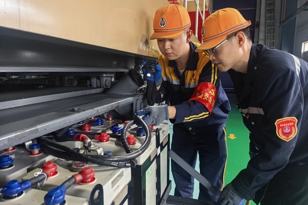 1762842337183146.jpg 黨員團(tuán)員齊抓共管_副本.jpg