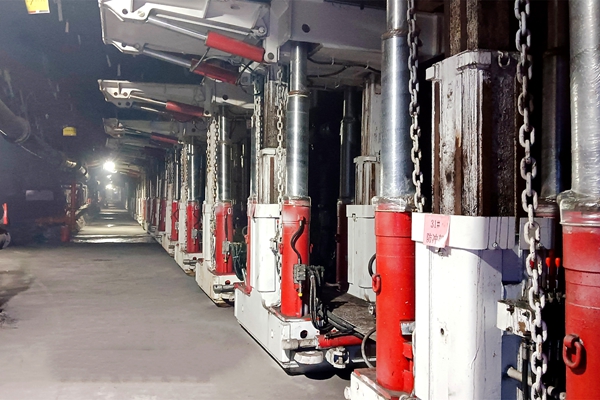 2 設(shè)備安裝調(diào)試_副本.jpg