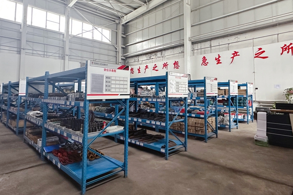 1766046852770819.jpg 2 圍繞物資規(guī)范管理與環(huán)境優(yōu)化的雙重目標(biāo),全面開(kāi)展廠區(qū)物資整理專項(xiàng)行動(dòng)_副本.jpg