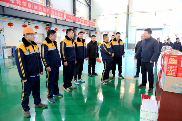 現(xiàn)場(chǎng)慰問(wèn) (2)_副本.jpg