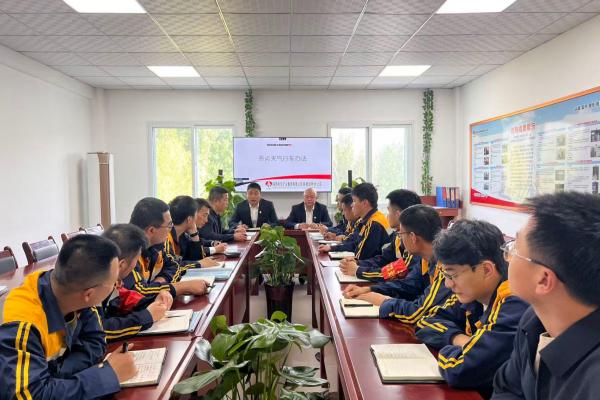 1778287667107719.jpg 落實文件精神 壓實管理責任(1).jpg